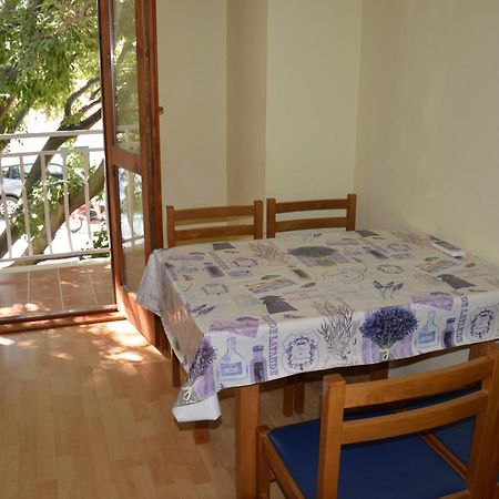 Apartmani Roko Drvenik  Ngoại thất bức ảnh