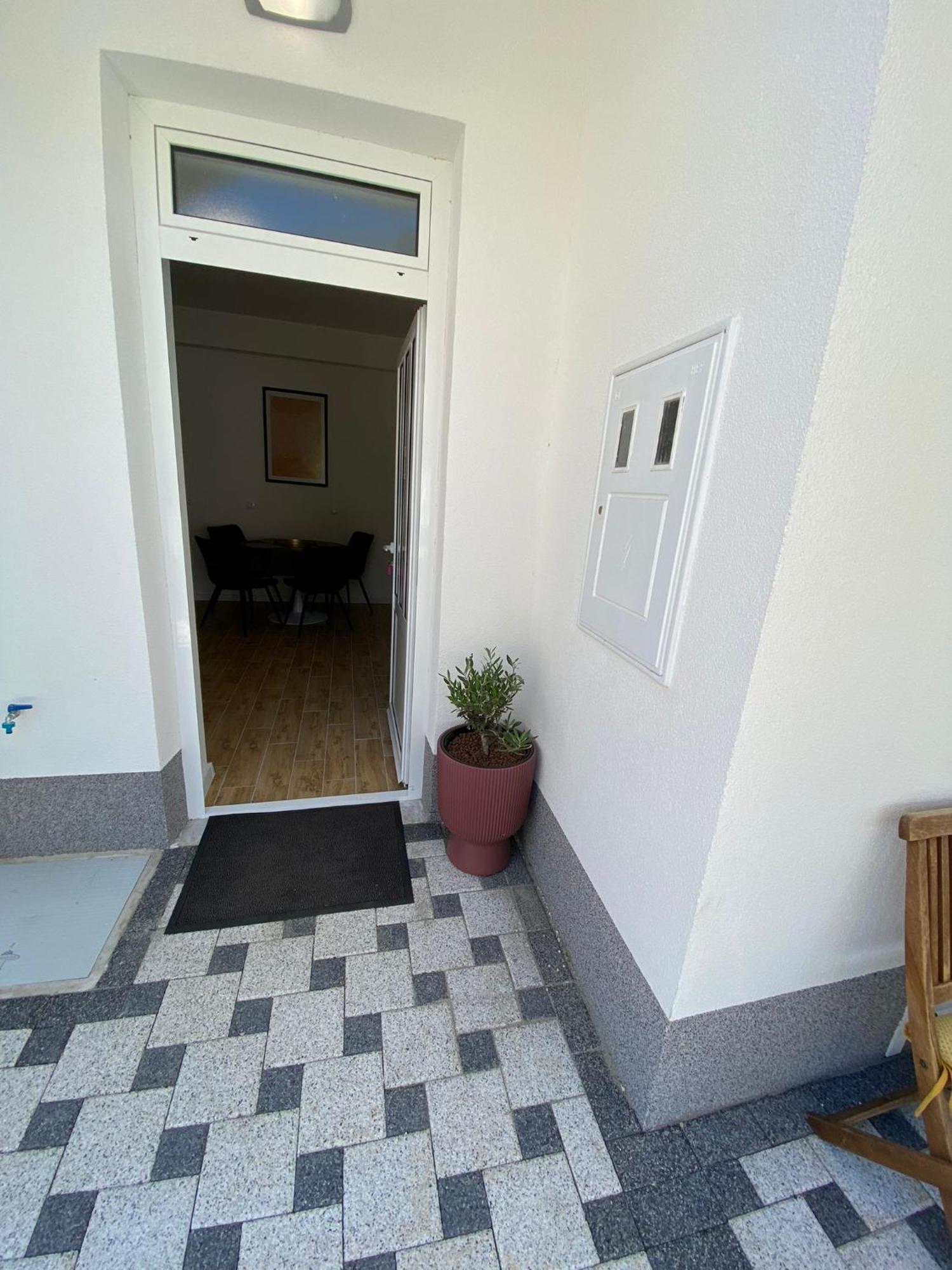 Apartmani Roko Drvenik  Ngoại thất bức ảnh