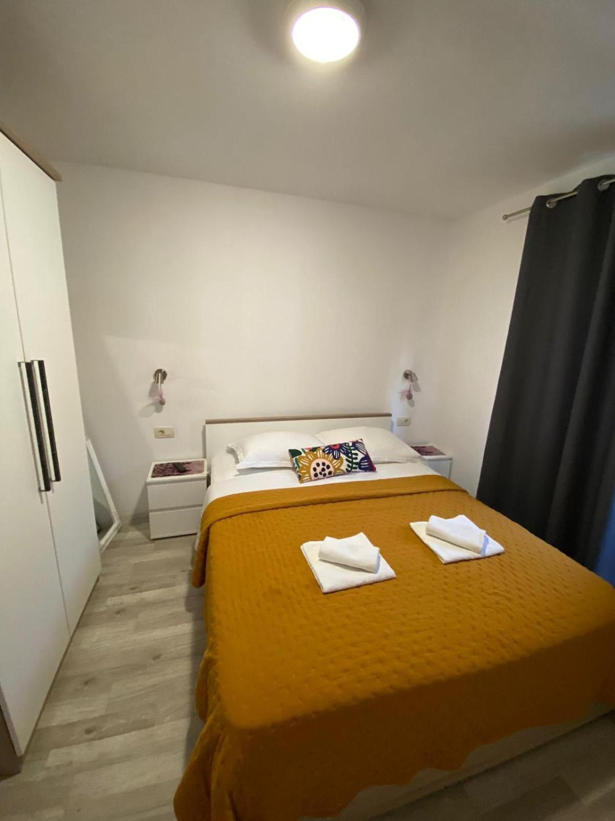 Apartmani Roko Drvenik  Ngoại thất bức ảnh