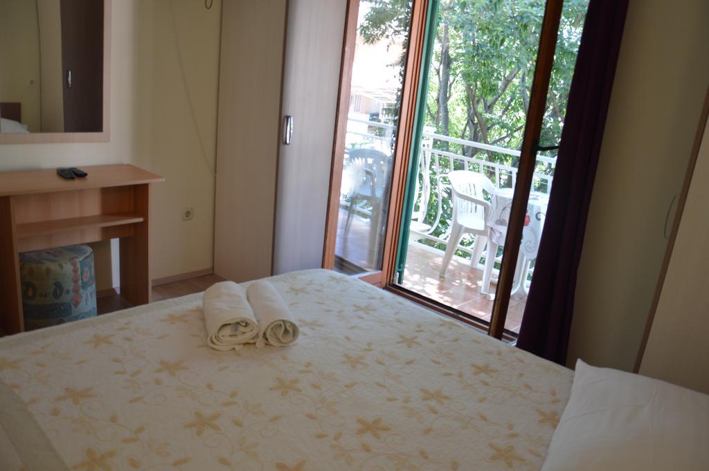 Apartmani Roko Drvenik  Ngoại thất bức ảnh