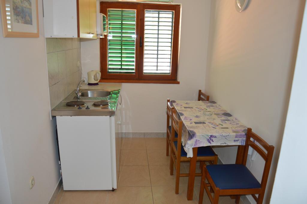 Apartmani Roko Drvenik  Ngoại thất bức ảnh