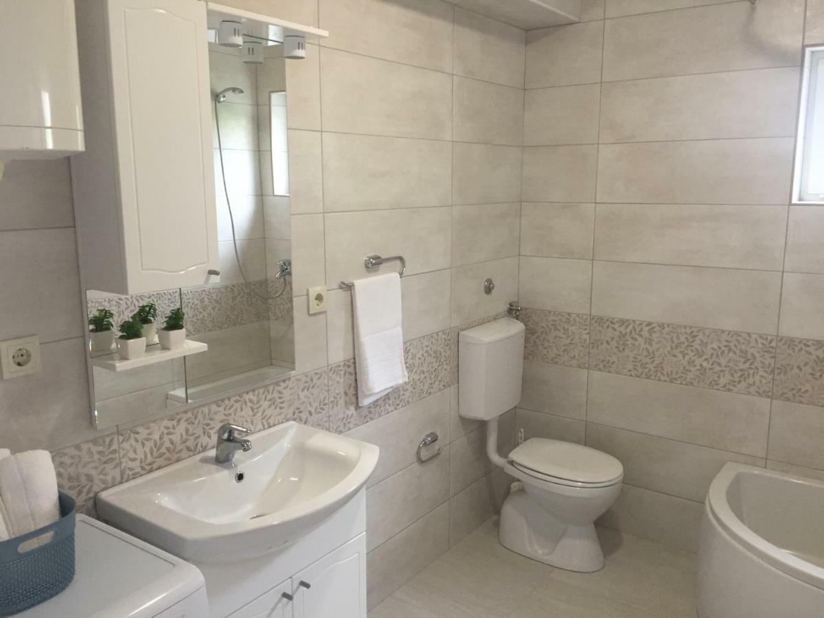 Apartmani Roko Drvenik  Ngoại thất bức ảnh