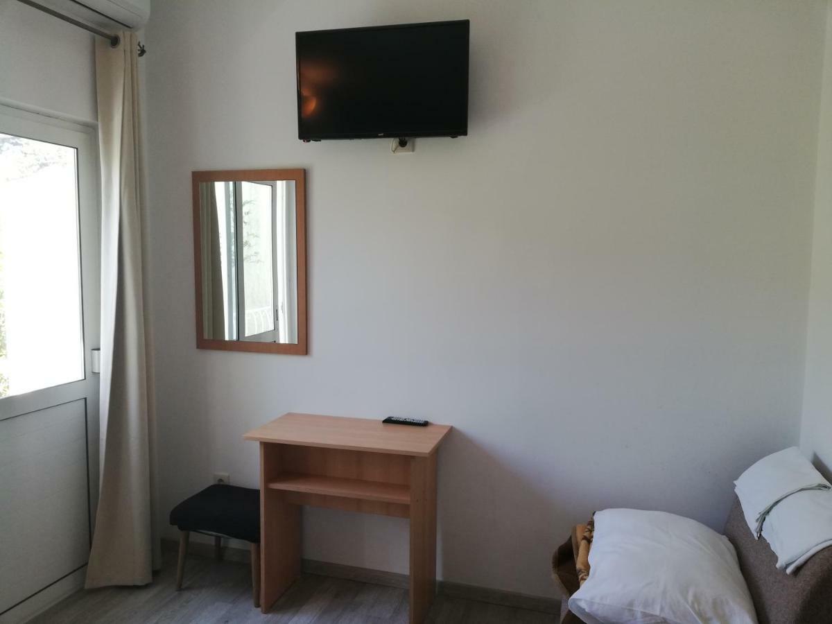 Apartmani Roko Drvenik  Ngoại thất bức ảnh