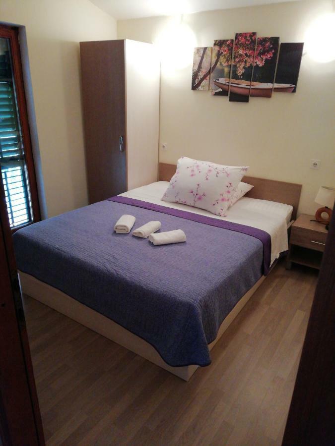 Apartmani Roko Drvenik  Ngoại thất bức ảnh